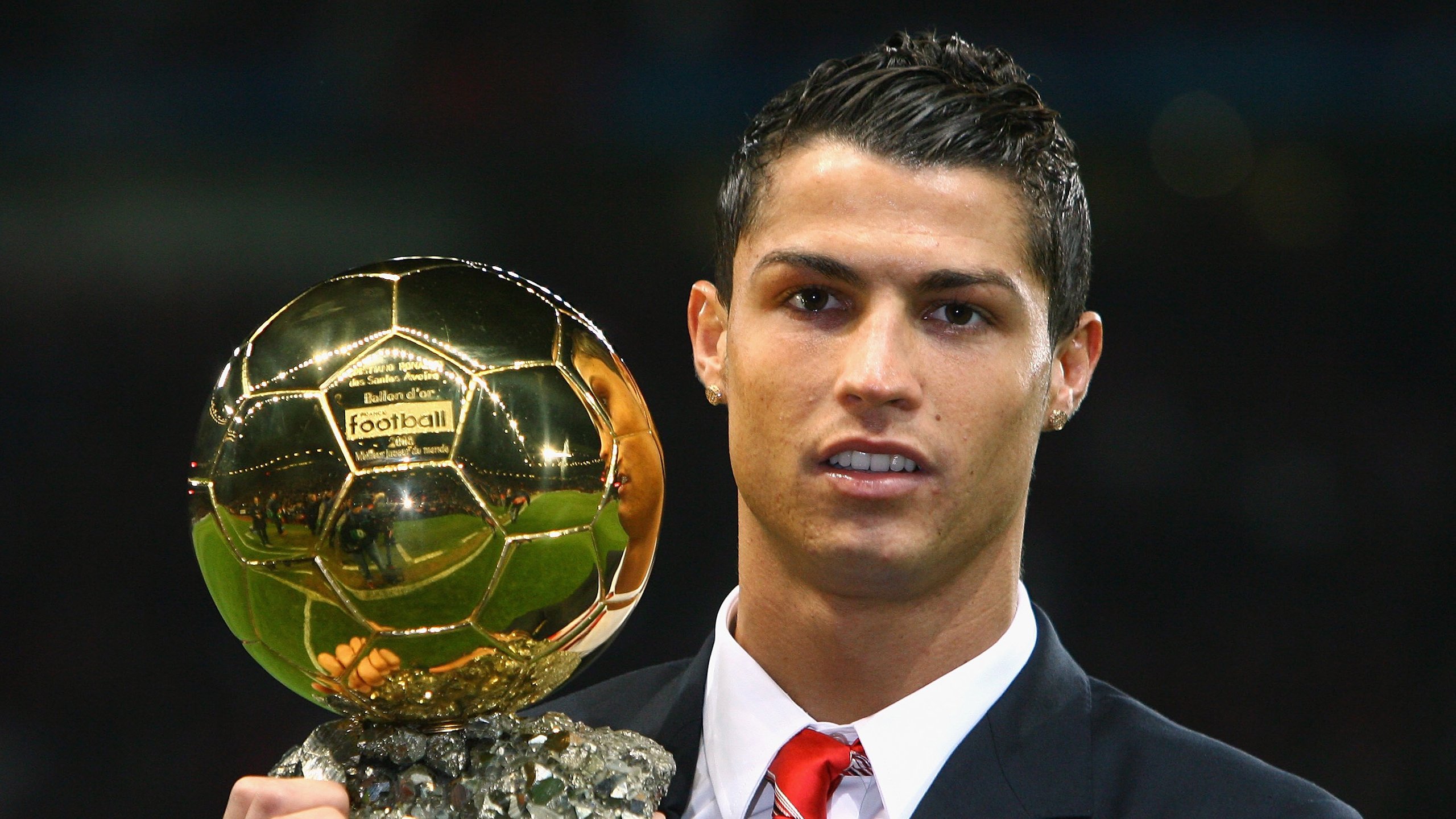 kaiyun体育app-赛季重磅转会：那些让人震惊的签约行情，21赛季转会消息